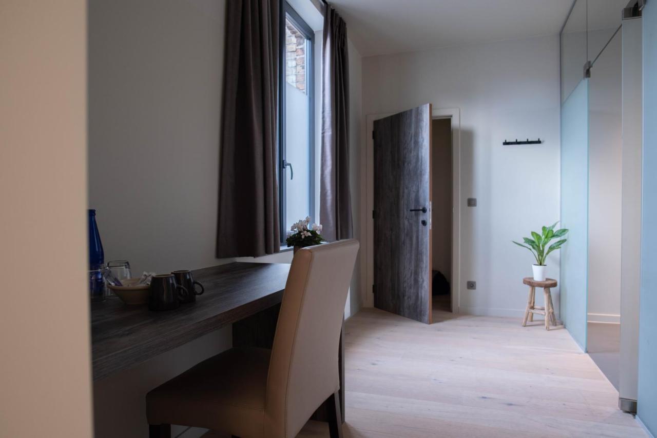 'T Ponton Bed & Breakfast Nieuwpoort Exterior photo