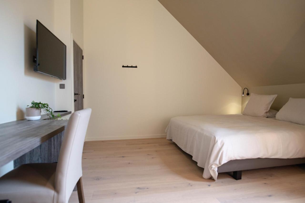 'T Ponton Bed & Breakfast Nieuwpoort Exterior photo